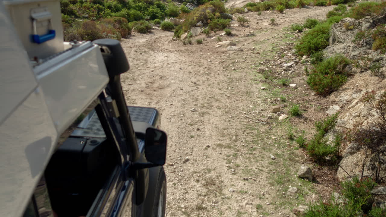 lado landrover dji4j 02