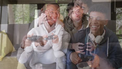 un montaje de felices y diversos amigos adolescentes que pasan tiempo juntos, en cámara lenta.