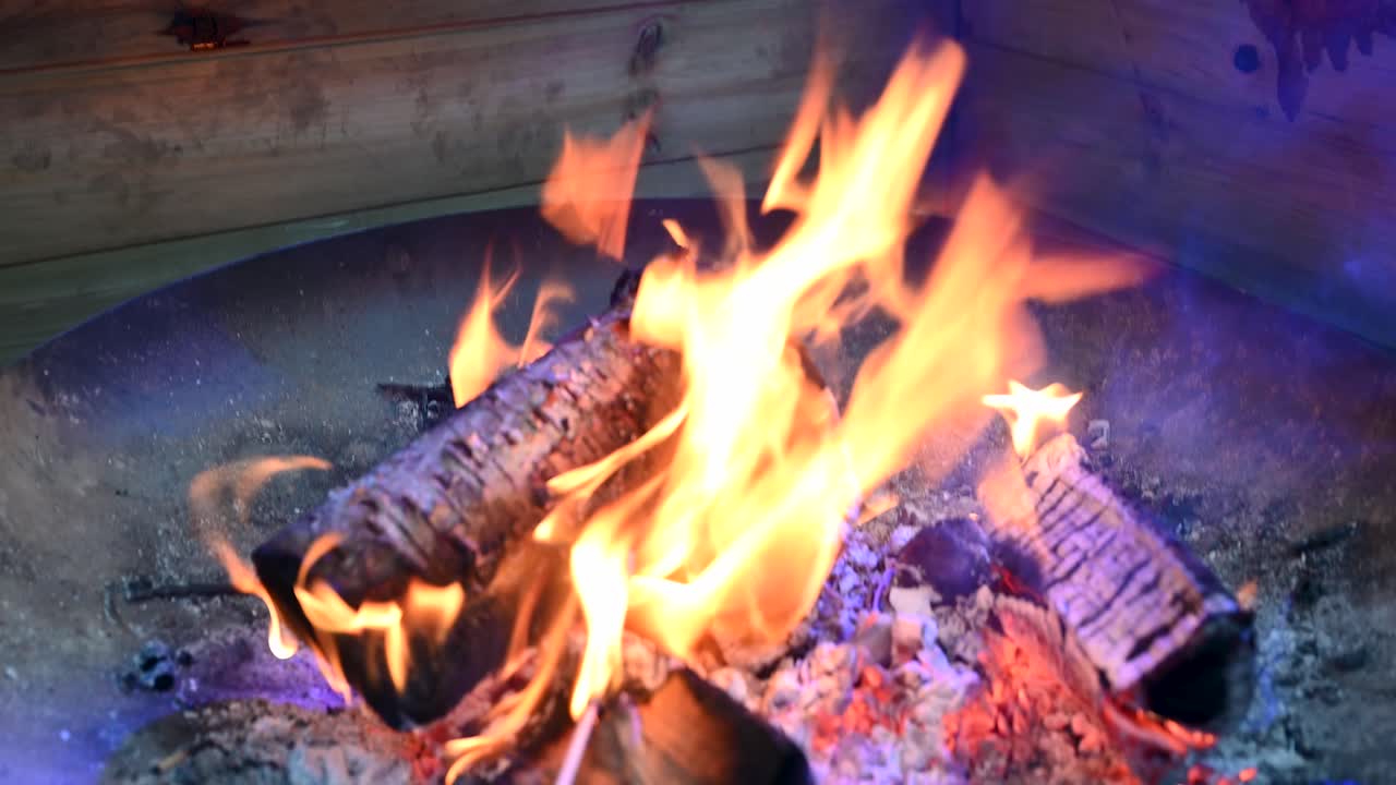 킹 크로스 스테이션, 런던, 영국 내에서 크리스마스 화재