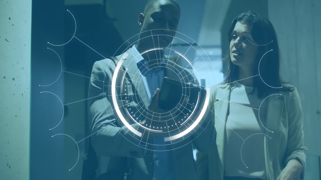 animación de escaneo de alcance sobre diversas personas de negocios que se reúnen en la oficina