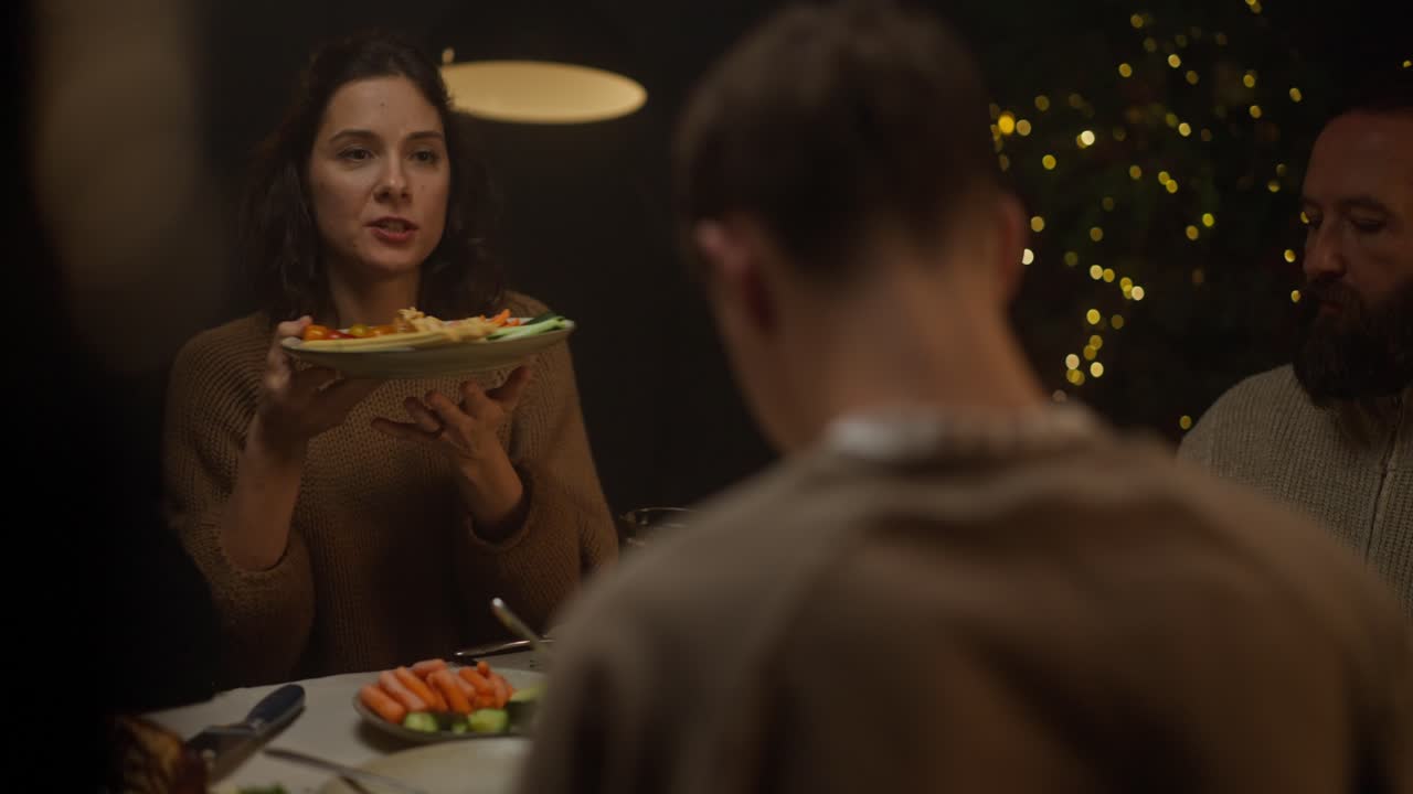 People having dinner