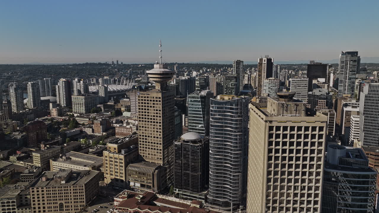 밴쿠버 bc 캐나다 aerial v97 드론 플라이오버 워터프론트 철도역, 다운타운과 콜 하버 시내 풍경, 마리나와 스탠리 파크의 전망 - mavic 3 pro cine로 촬영 - 2023년 7월