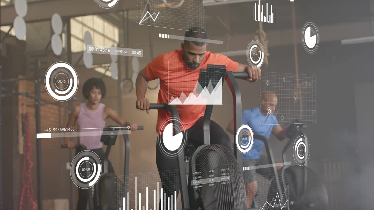 animación del procesamiento de datos digitales sobre diversas personas que hacen ejercicio en el gimnasio