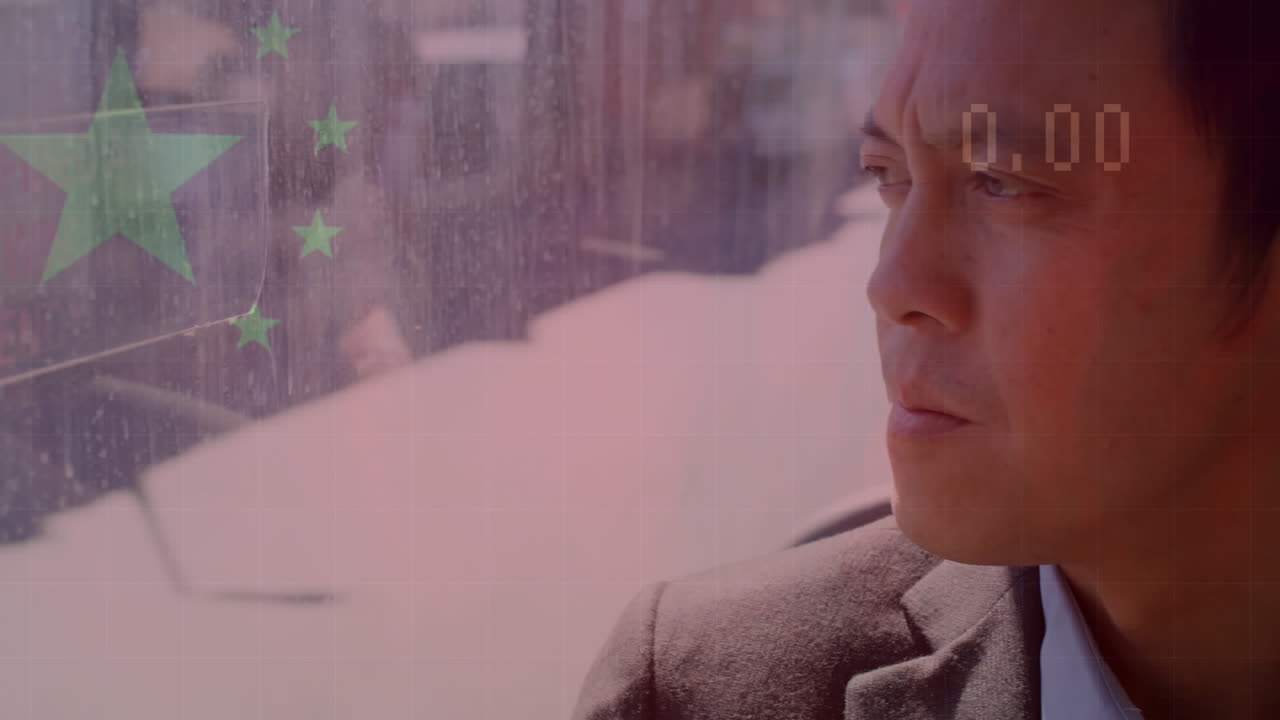 데이터 프로세싱의 애니메이션과 중국의 발이 버스의 아시아 사업가 위에