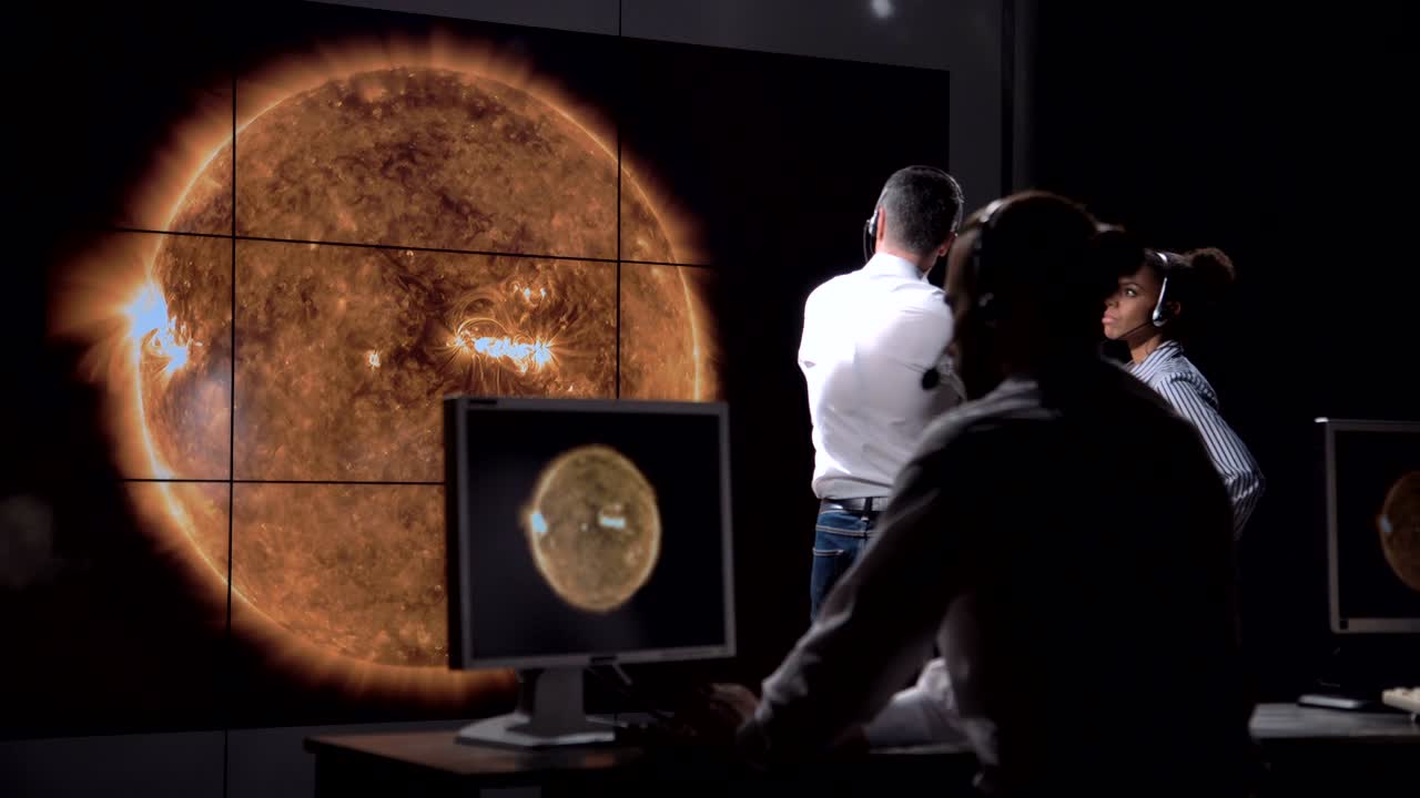 미래 천문학 팀과 태양 프레젠테이션