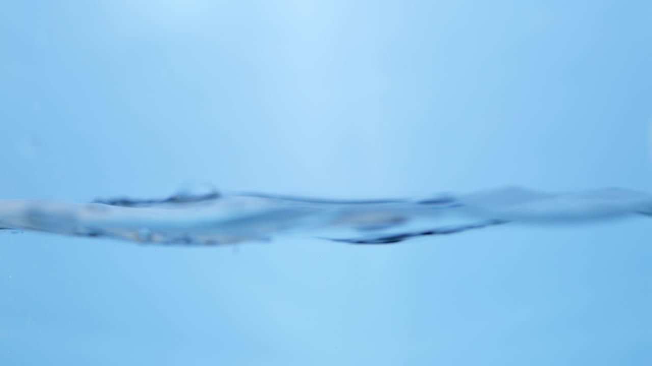 매끄러운 표면에 물방울