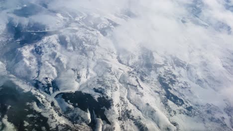 antenne des montagnes du montana en hiver