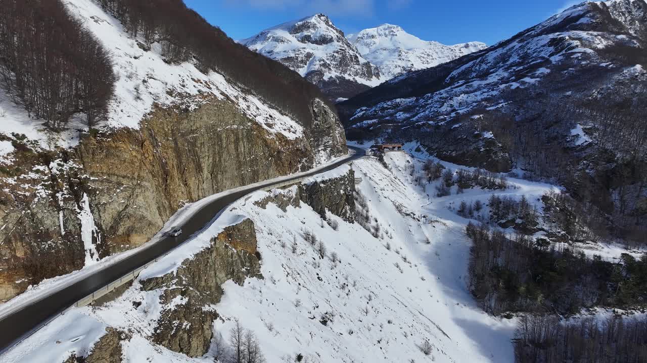 carretera de la patagonia en ushuaia en tierra del fuego argentina