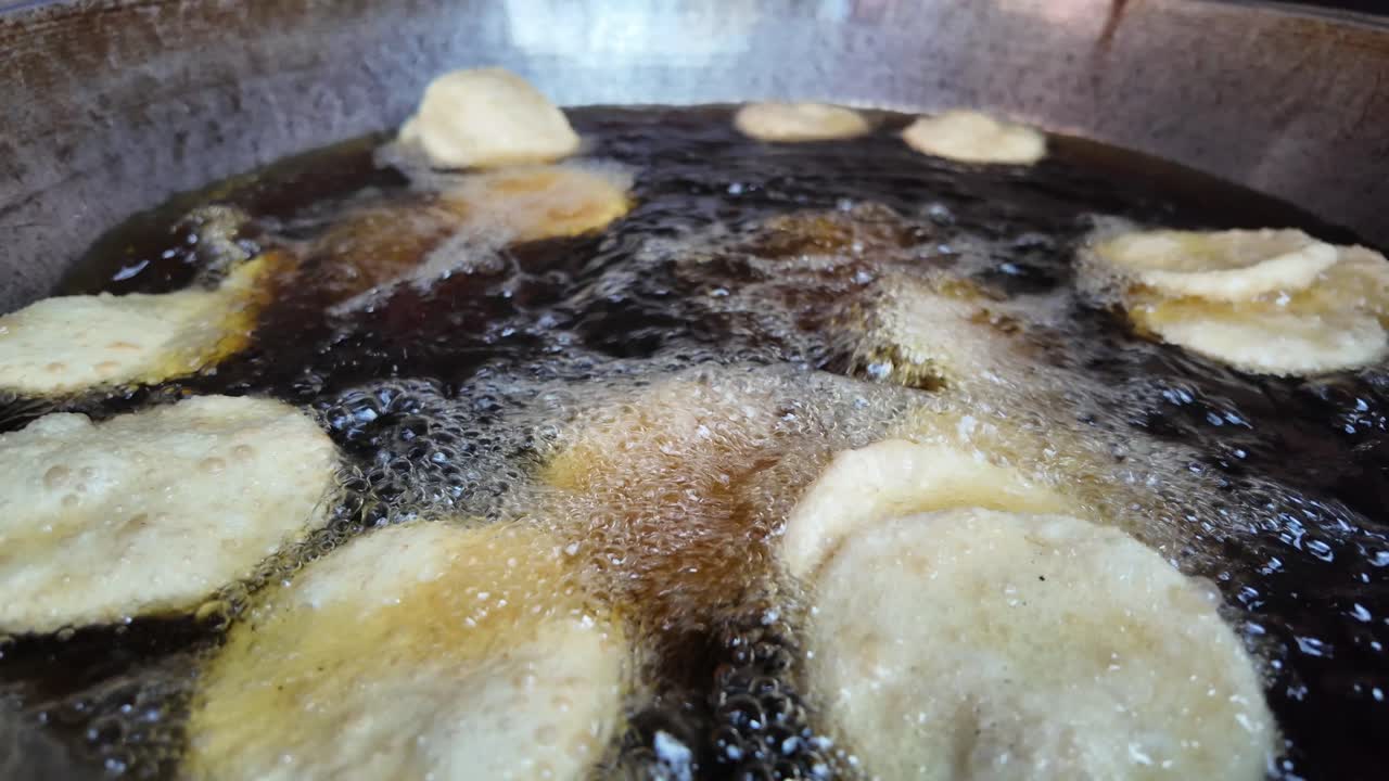 뜨거운 기름 에 긴 음식