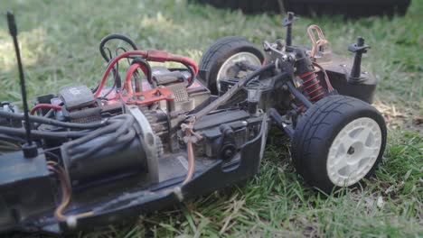 checking the calibration and trimming of the remote controlled rc car's steering