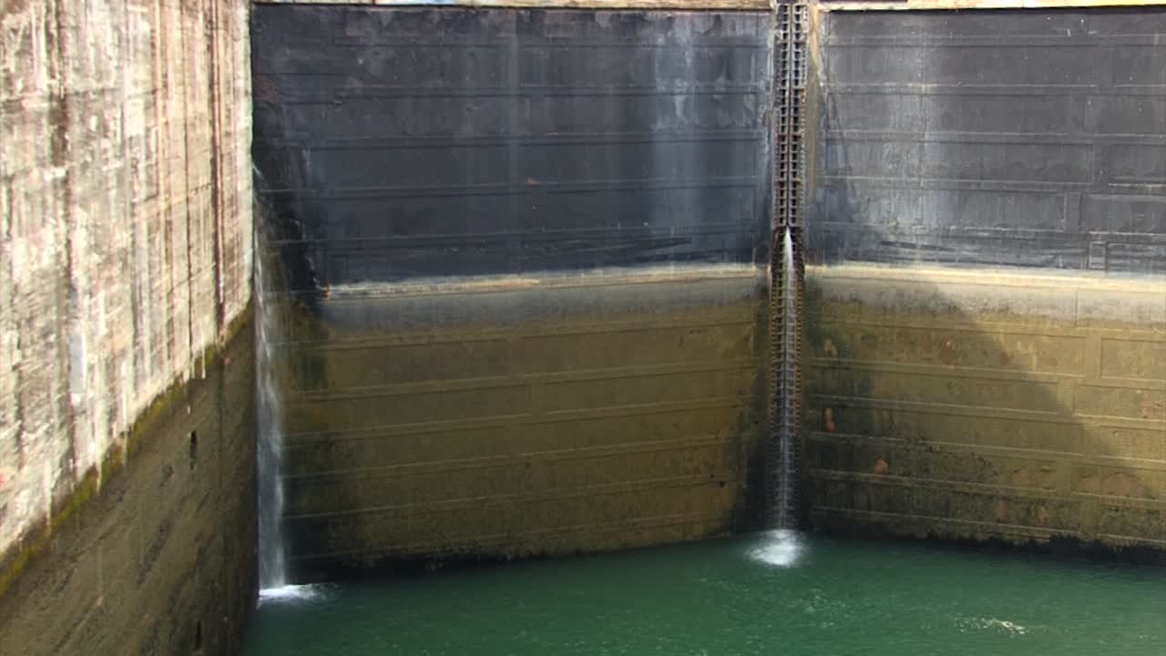 Closed gate of Gatun locks chamber, Panama Canal