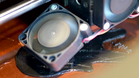 impresora 3d en movimiento en 4k cámara lenta 60 fps