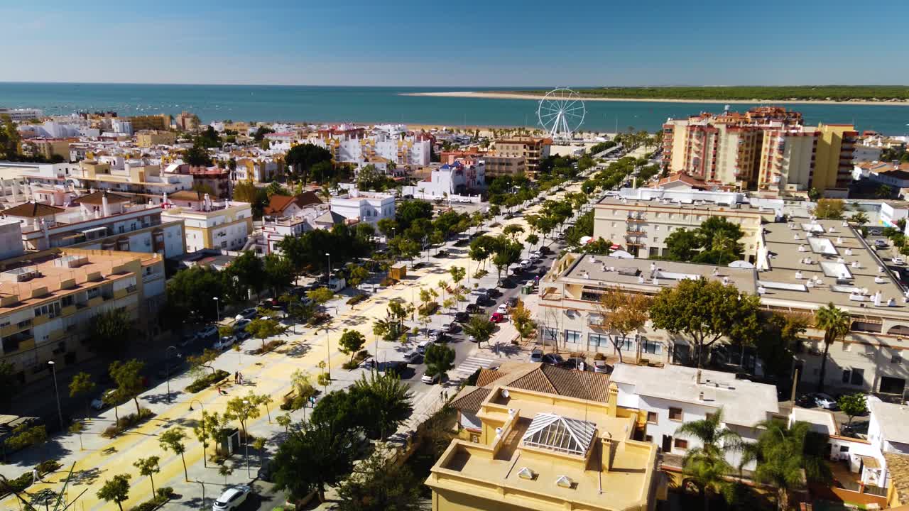 toma de establecimiento de sanlúcar de barrameda, cádiz, españa desde un balcón.