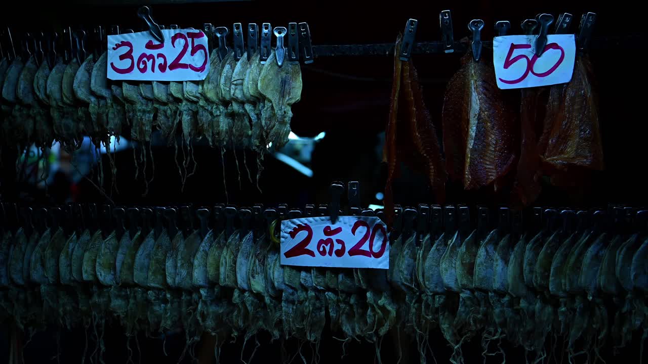 calamar seco, comida callejera en tailandia