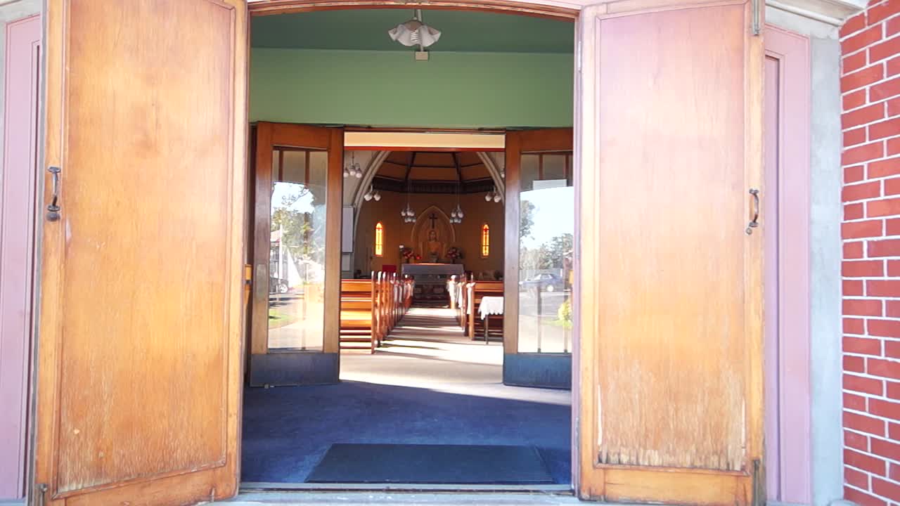 장례식을 위한 종교 예배당이나 장례식장 촬영