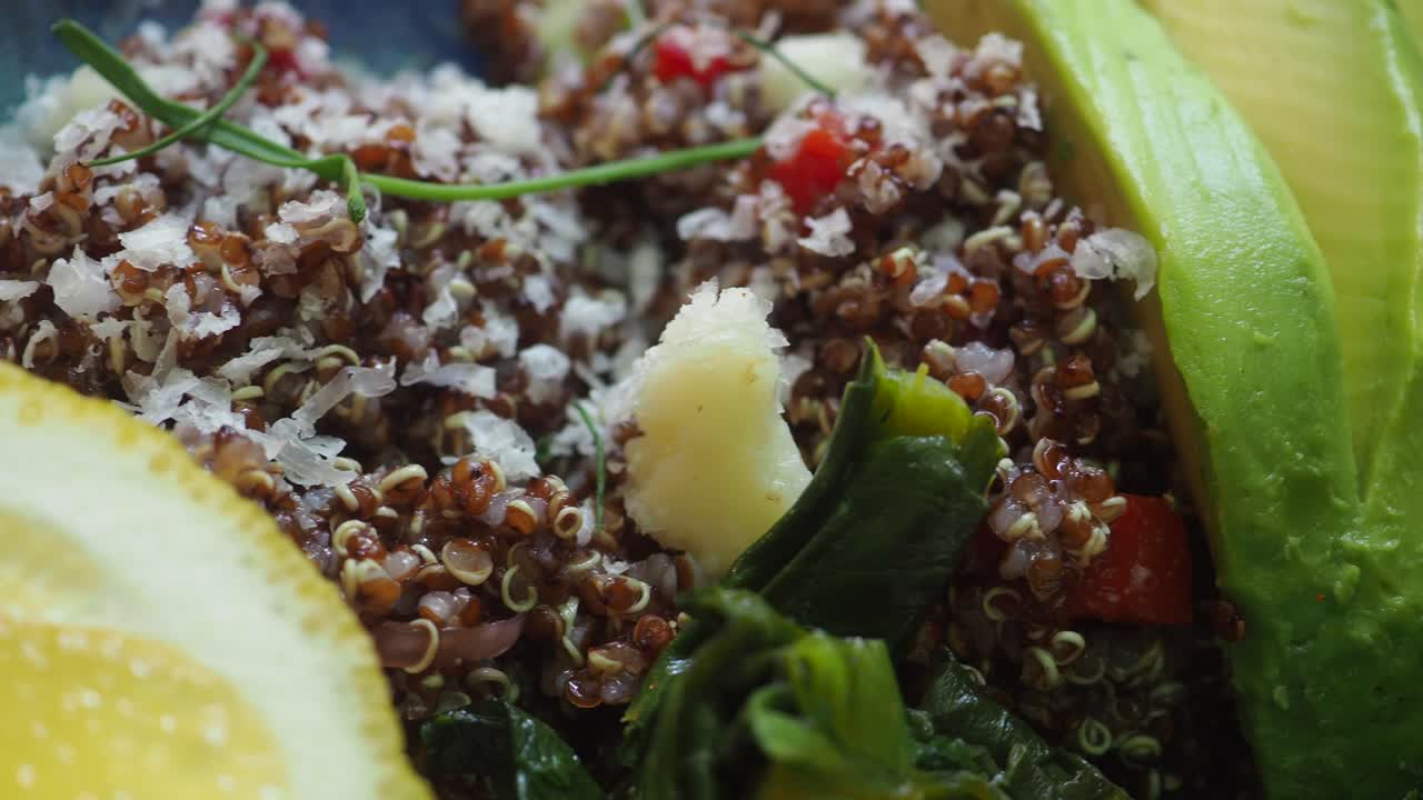 Quinoa Bowl with Avocado and Lemon