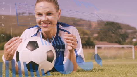 animación del procesamiento de datos sobre una jugadora de fútbol caucásica sonriente