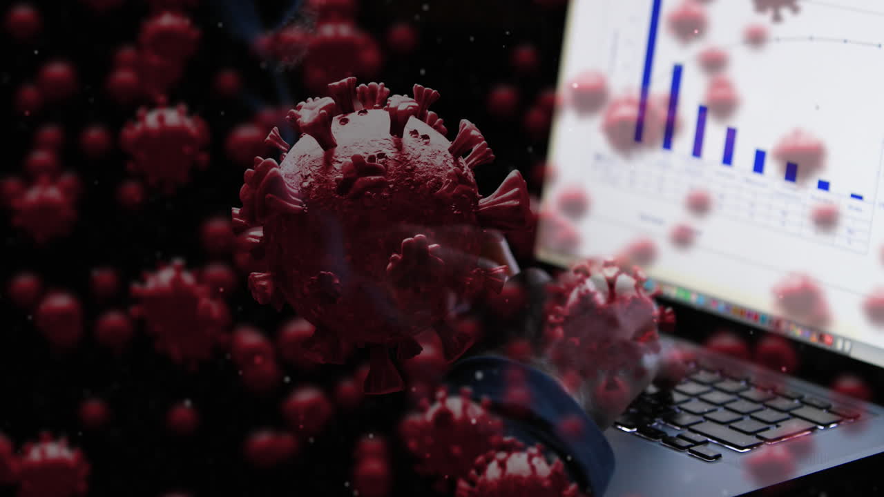 animación de un hacker encapuchado en una computadora sobre un macro coronavirus covid-19 célula flotante