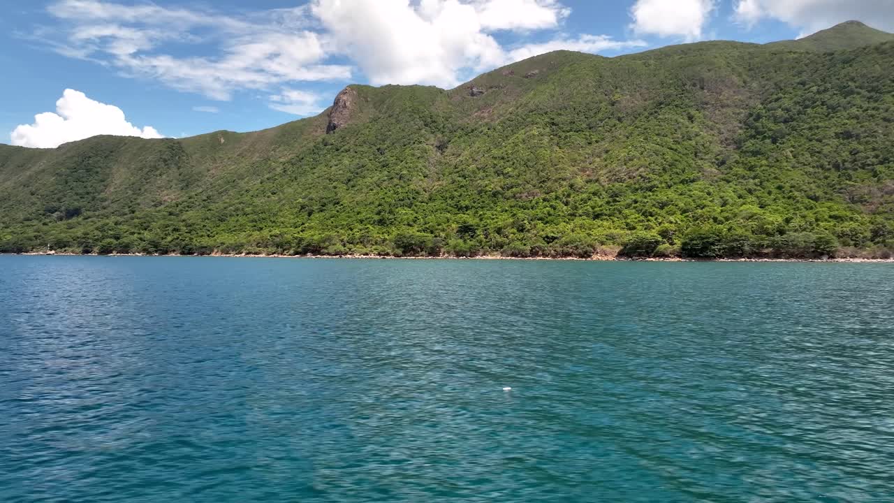 excursión alrededor del grupo de islas en la isla de con dao frente a la costa sureste de vietnam