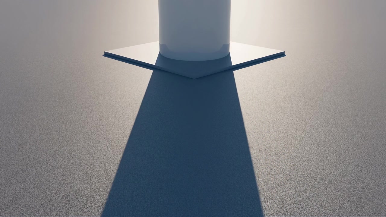 Vista ravvicinata minimalista di una colonna cilindrica centrata appoggiata su una piastra quadrata poco profonda, che proietta una lunga ombra scura su un piano texturizzato con una retroilluminazione fredda, contrasto sottile, sfumature morbide e silenziosa