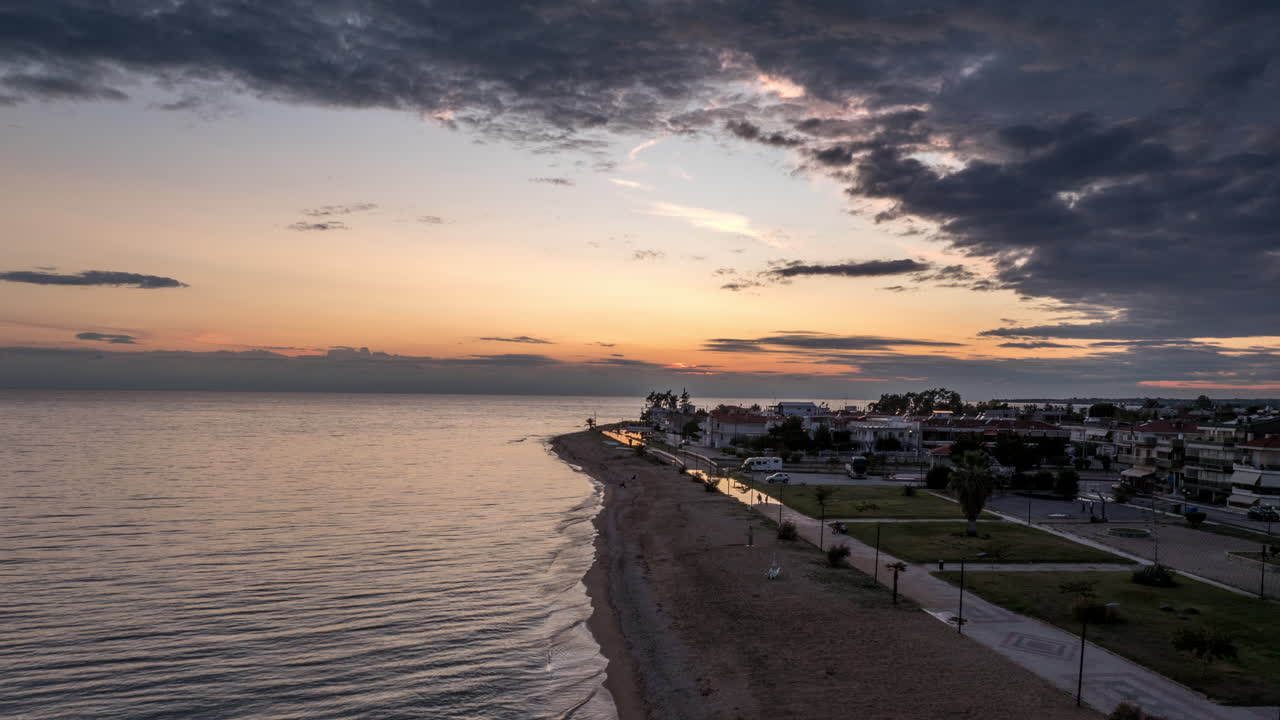 puesta de sol en la playa