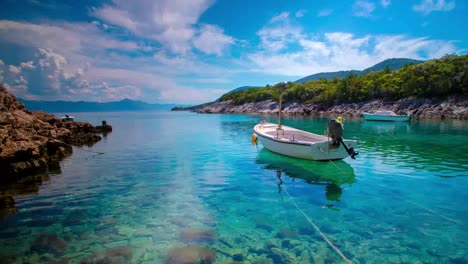 Cala-del-barco-de-Hvar-4K-04