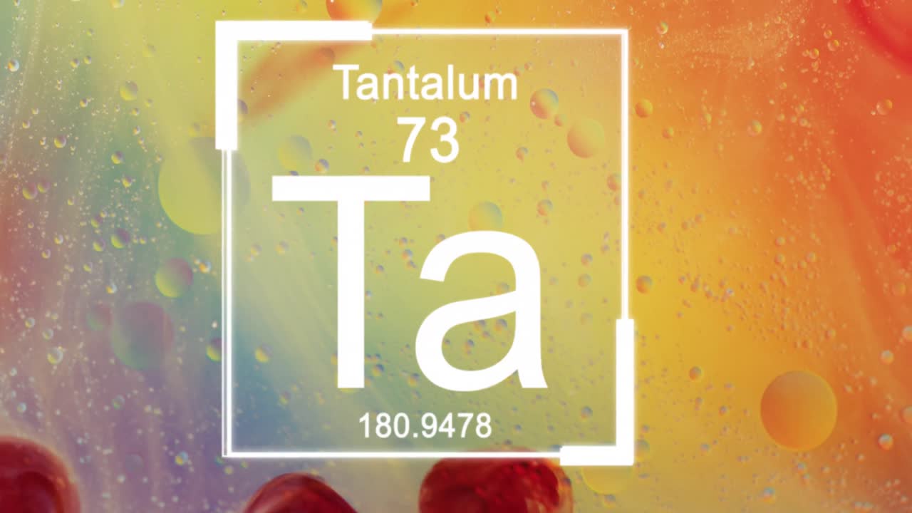 거품과 다채로운 액체 위의 요소의 애니메이션