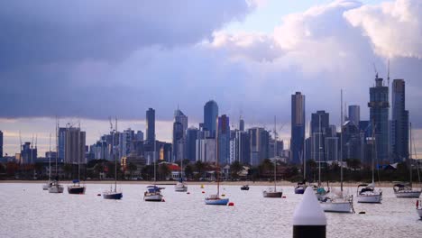 Melbourne-Cbd-Tag-Zu-Nacht-Zeitraffer-Von-St-Kilda-Pier---Beach