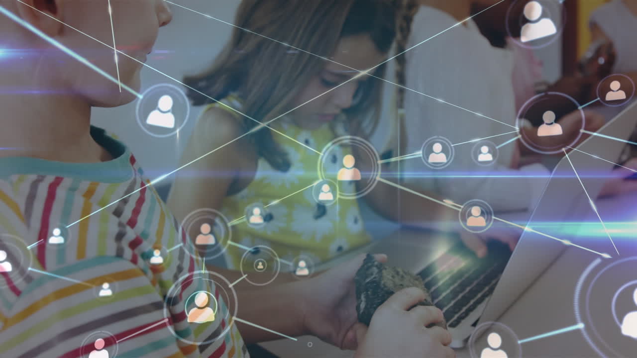 animación de la red de conexiones entre diversos alumnos mediante el uso de computadoras