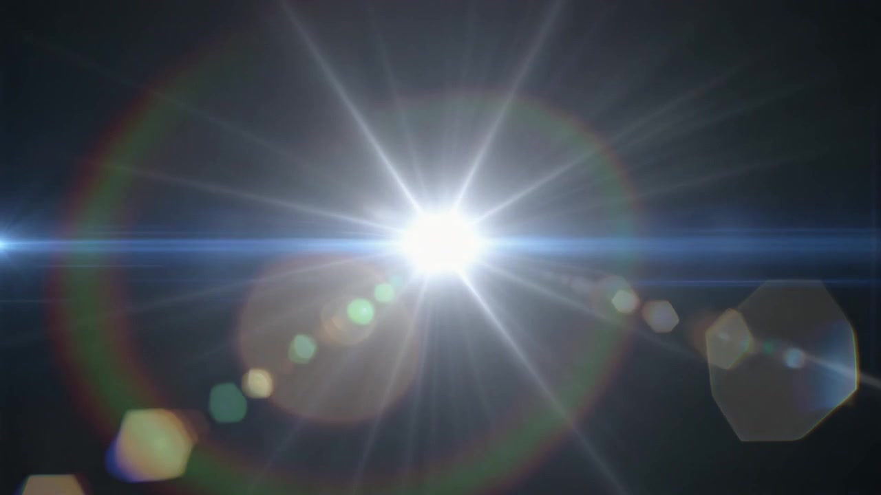 Bagliore di luce bianca brillante con effetti di lente anamorfica