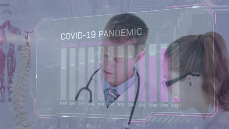 animación del procesamiento de datos del virus de la covid 19 sobre un médico masculino