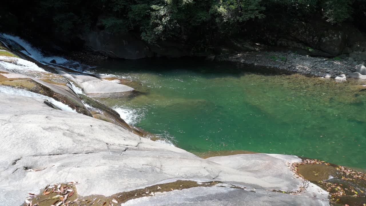 토도로키 폭포 비