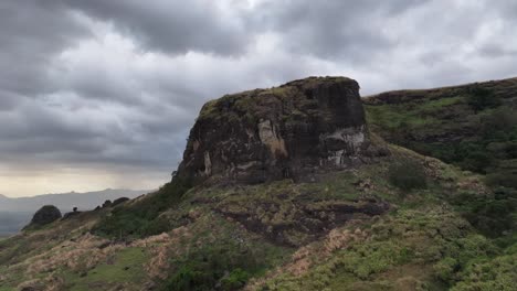 Drone-video-over-mountains-in-Fiji