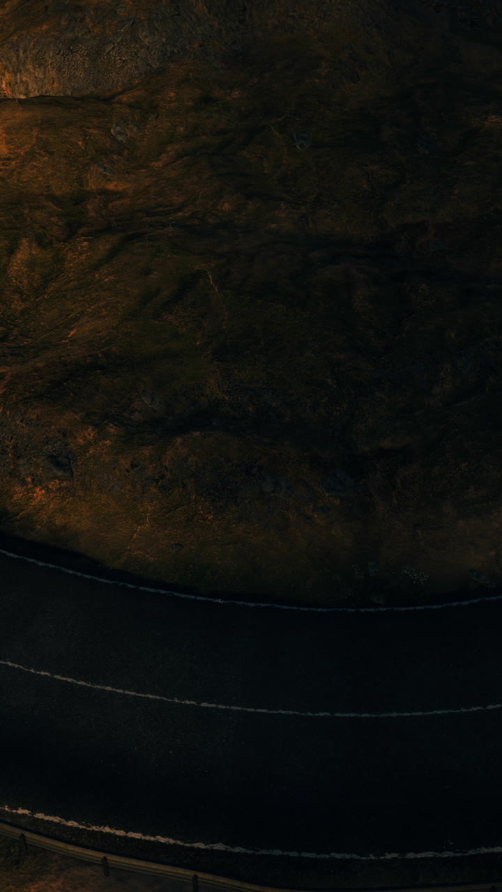 vista aérea de una carretera sinuosa