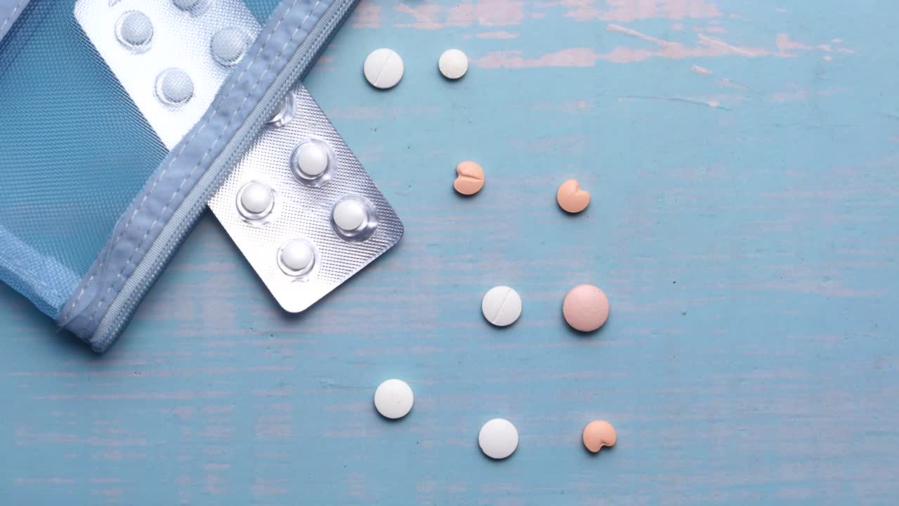 각종 약과 블리스터 패키지