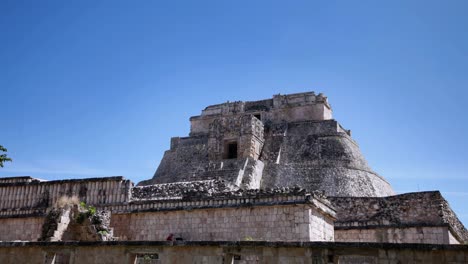 uxmal 16 年