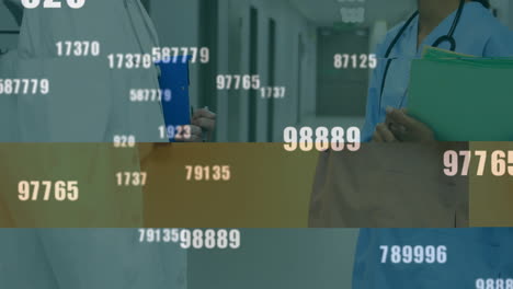 animación del procesamiento de datos sobre diversos médicos hablando