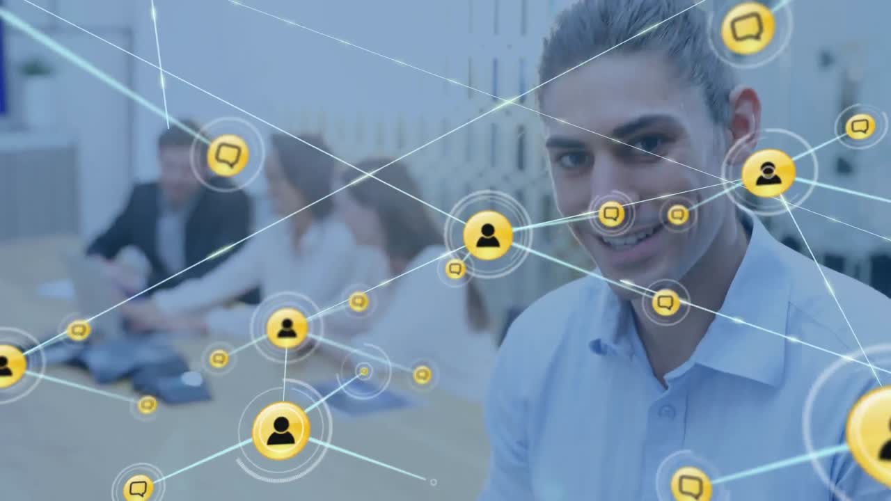 animación de la red de conexiones con iconos sobre empresario caucásico