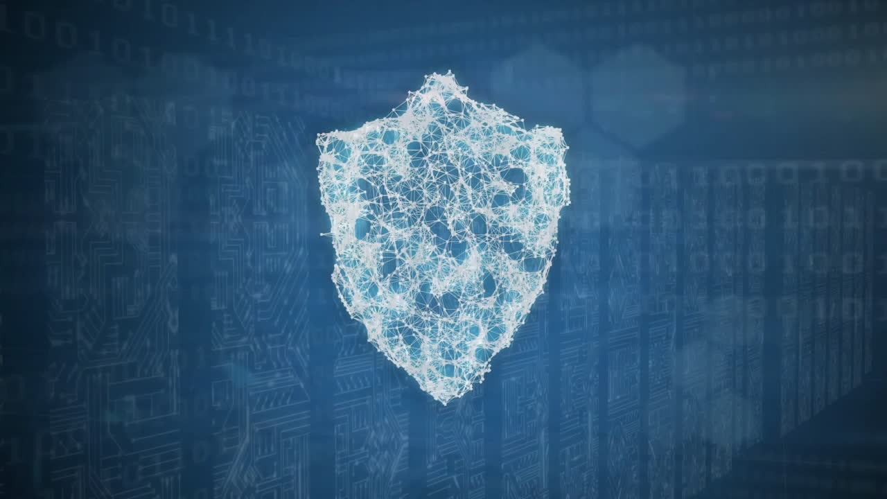 animación de escudo digital y codificación binaria sobre la sala del servidor