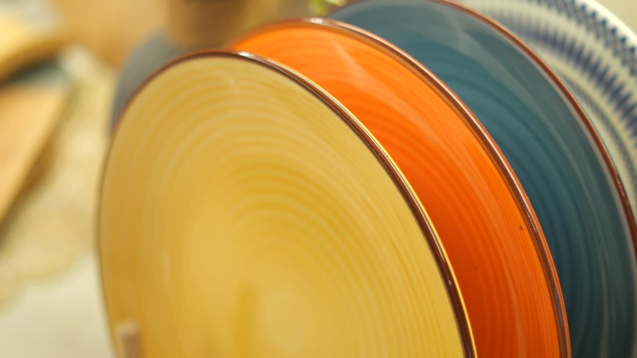 placas de colores apiladas