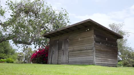 Holzhaus-Im-Wald