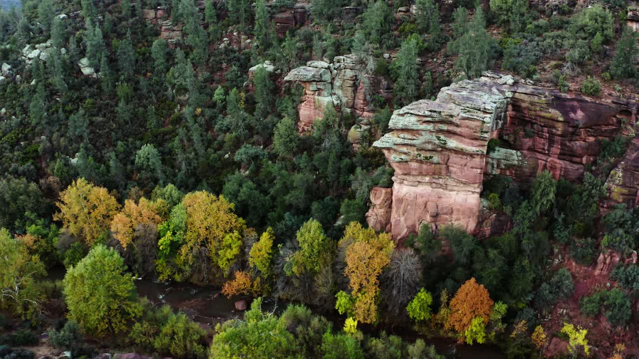 Vista aerea sul fiume East Verde a Strawberry, in Arizona