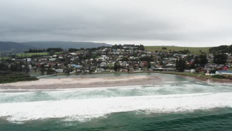 Aerial-drone-shot-towards-Gerroa-on-a-stormy-day-in-the-south-coast-of-NSW,-Australia