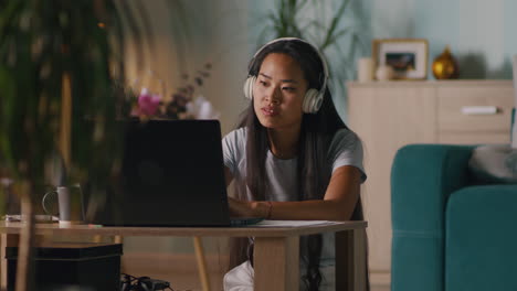 woman studying online from home