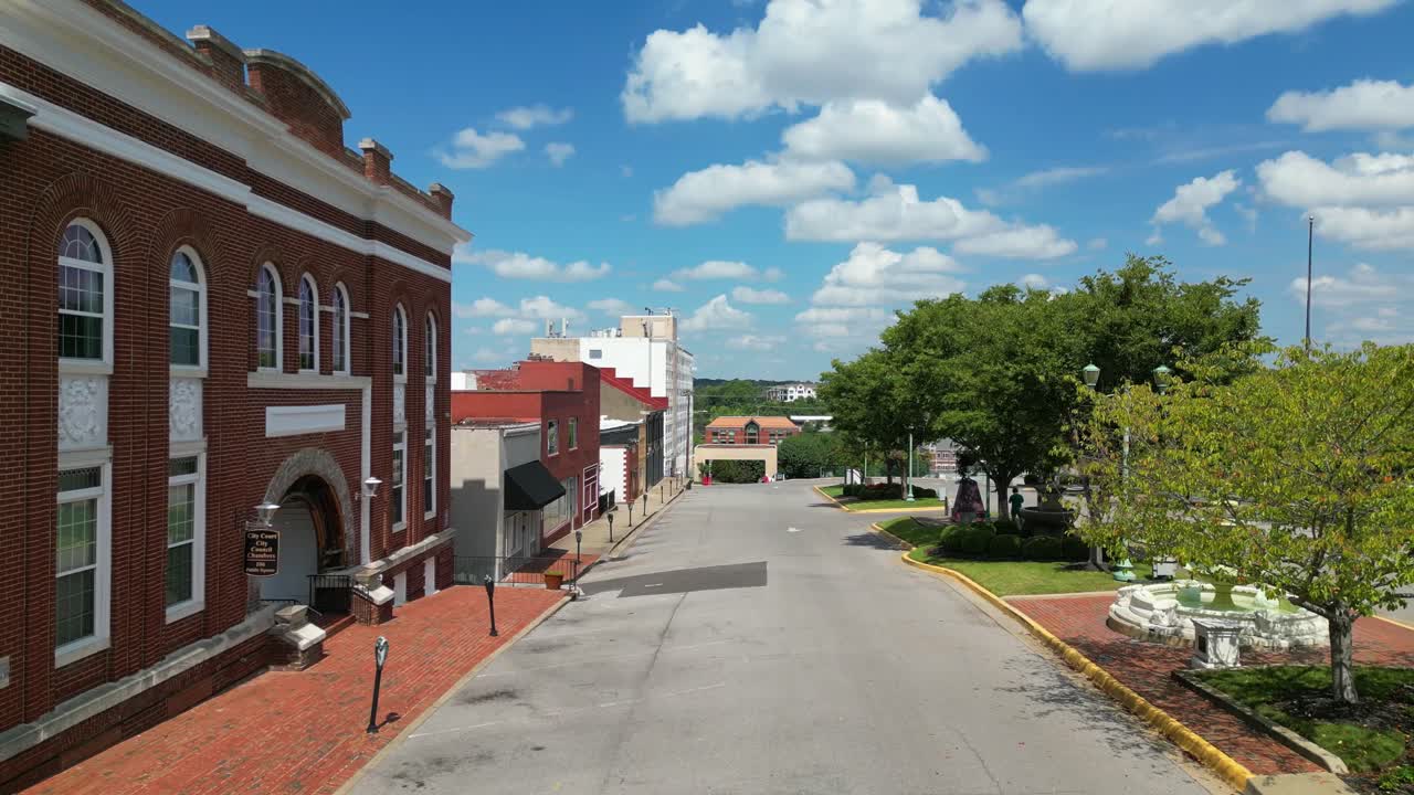 Piazza pubblica situata nel centro di Clarksville, Tennessee