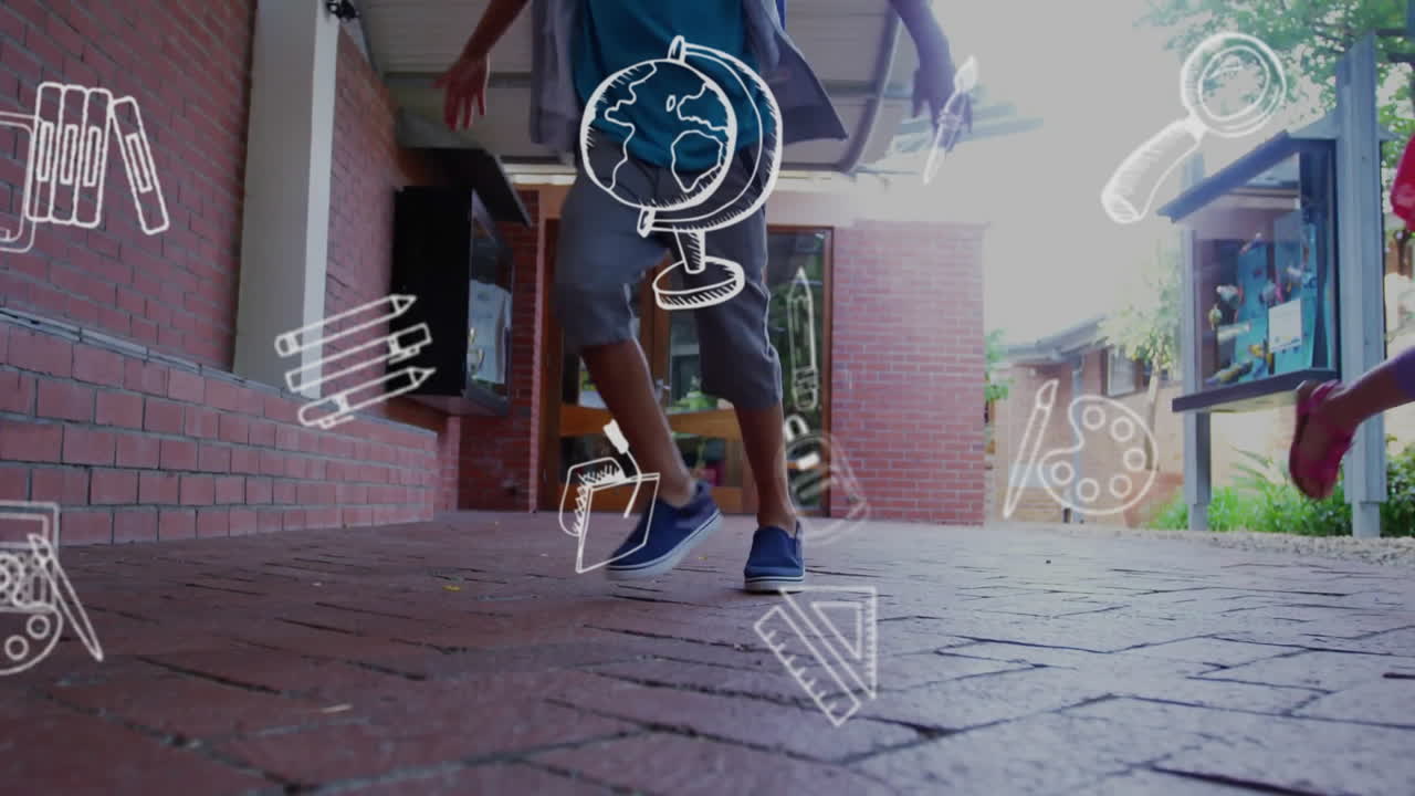 animación de iconos escolares de educación sobre diversos escolares que corren en la escuela