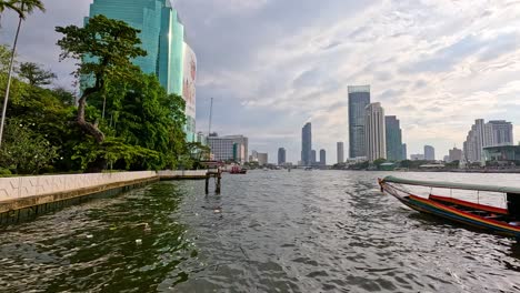 vista del río chao phraya en bangkok