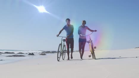 Animation-Von-Lichtflecken-über-Einem-Afroamerikanischen-Paar-Mit-Fahrrädern-Am-Strand