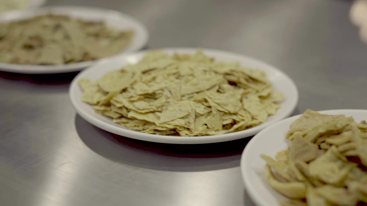 Immagini di diverse varietà di cibo