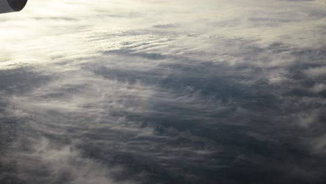 Vista-Aérea-Del-Planeta-Tierra-Desde-Una-Nave-Espacial.